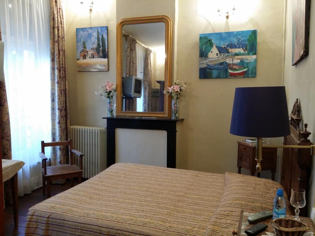 Au Château Des Thermes Saint-Amand-les-Eaux Zimmer foto