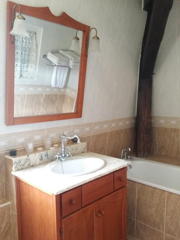 Au Château Des Thermes Saint-Amand-les-Eaux Zimmer foto