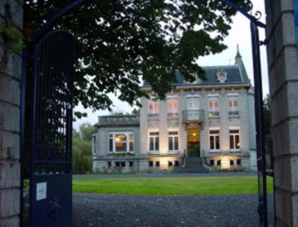 Au Château Des Thermes Saint-Amand-les-Eaux Exterior foto