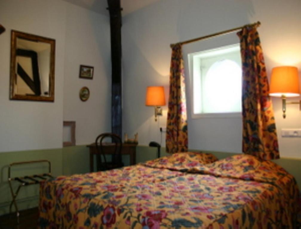 Au Château Des Thermes Saint-Amand-les-Eaux Zimmer foto